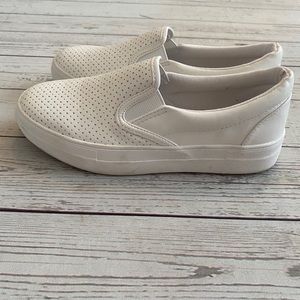 White leather slip-on sneakers perforated 7
